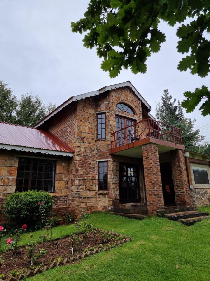 Villa Alm-Ue Dullstroom Esterno foto
