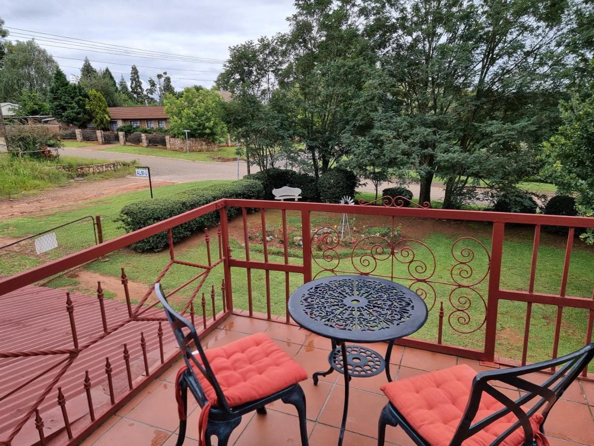 Villa Alm-Ue Dullstroom Esterno foto