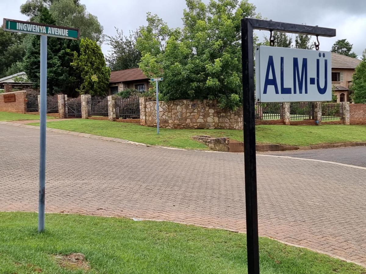 Villa Alm-Ue Dullstroom Esterno foto