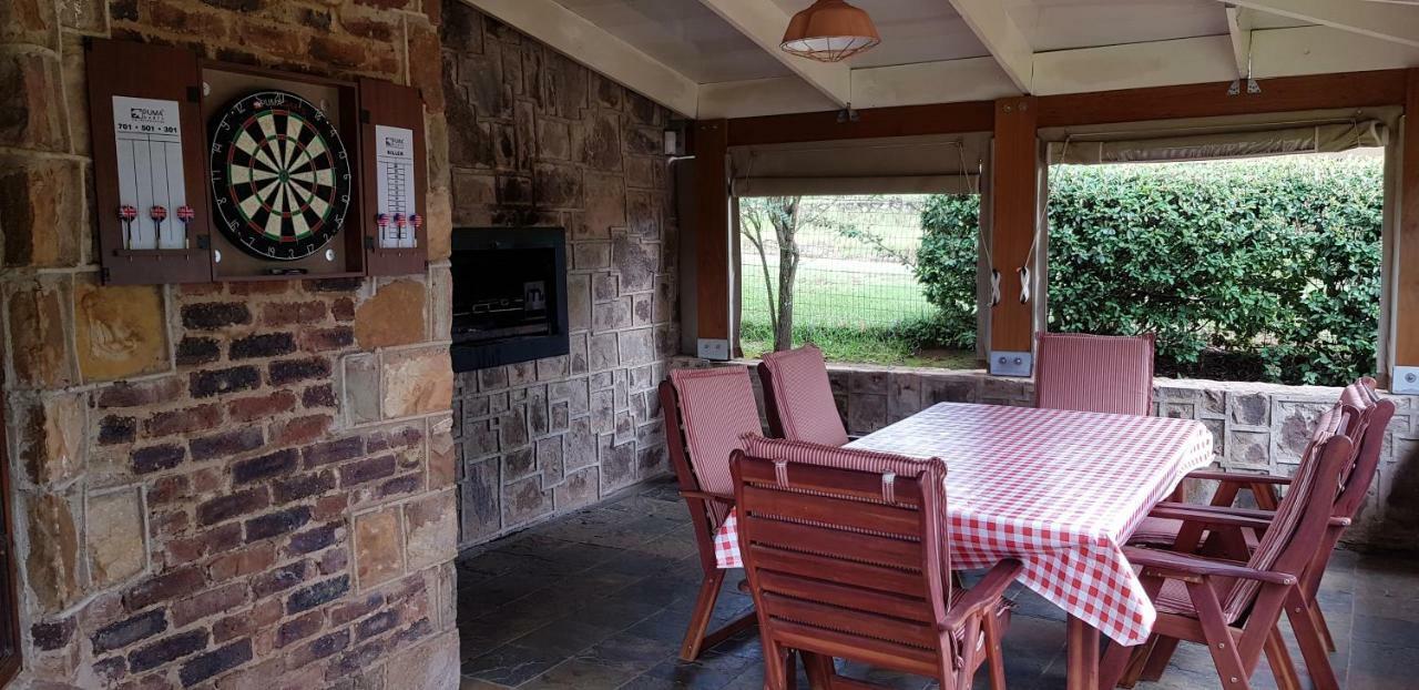 Villa Alm-Ue Dullstroom Esterno foto