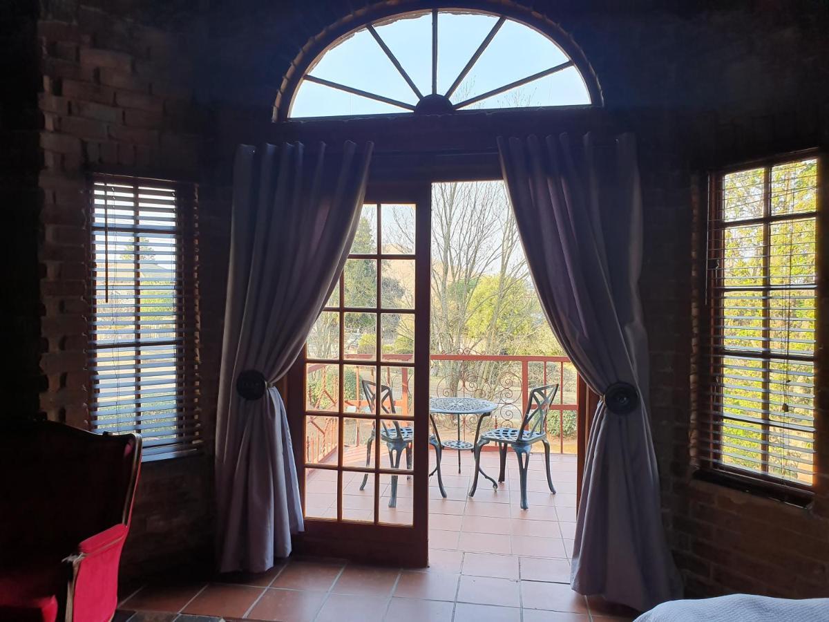 Villa Alm-Ue Dullstroom Esterno foto