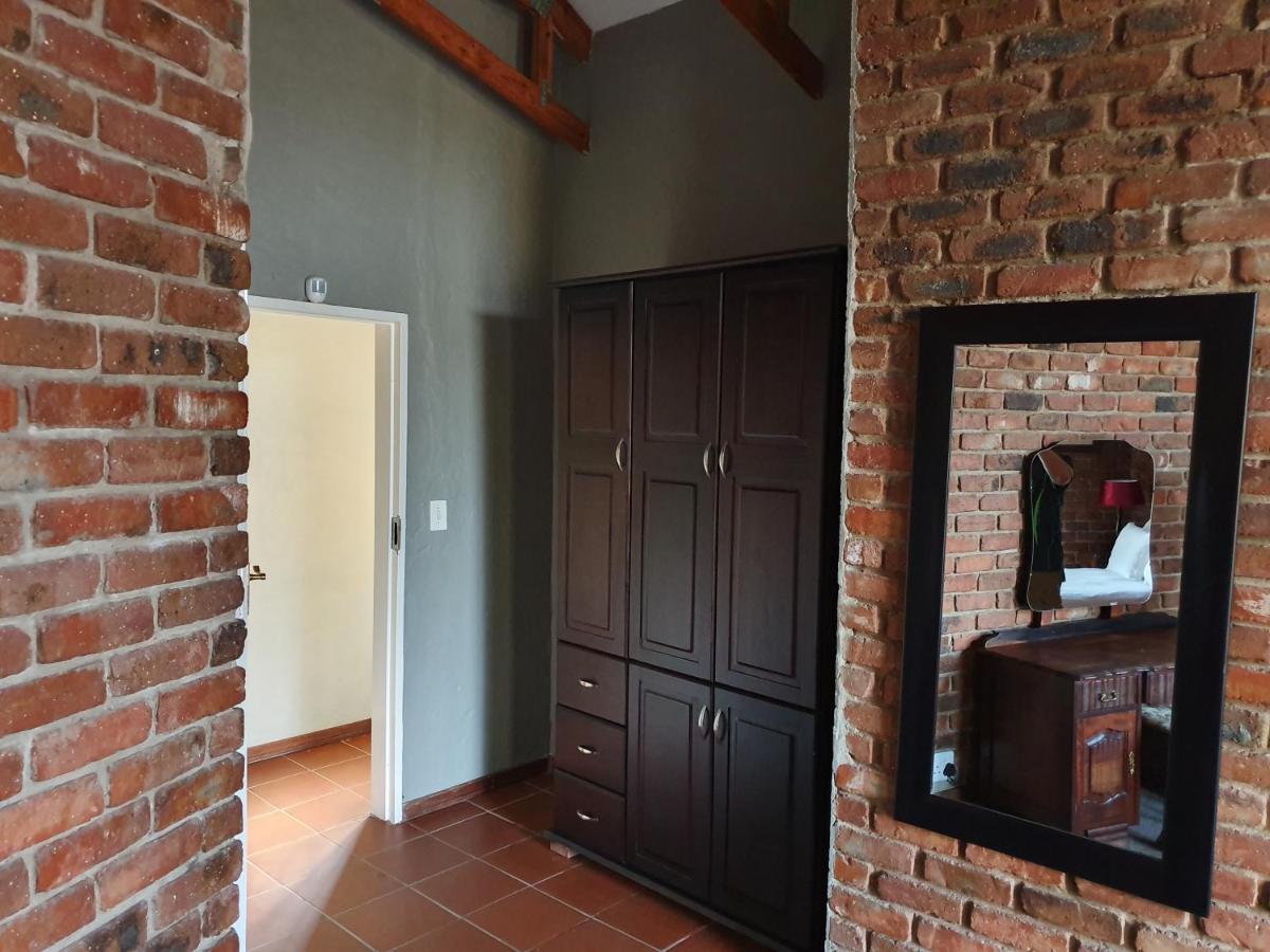 Villa Alm-Ue Dullstroom Esterno foto