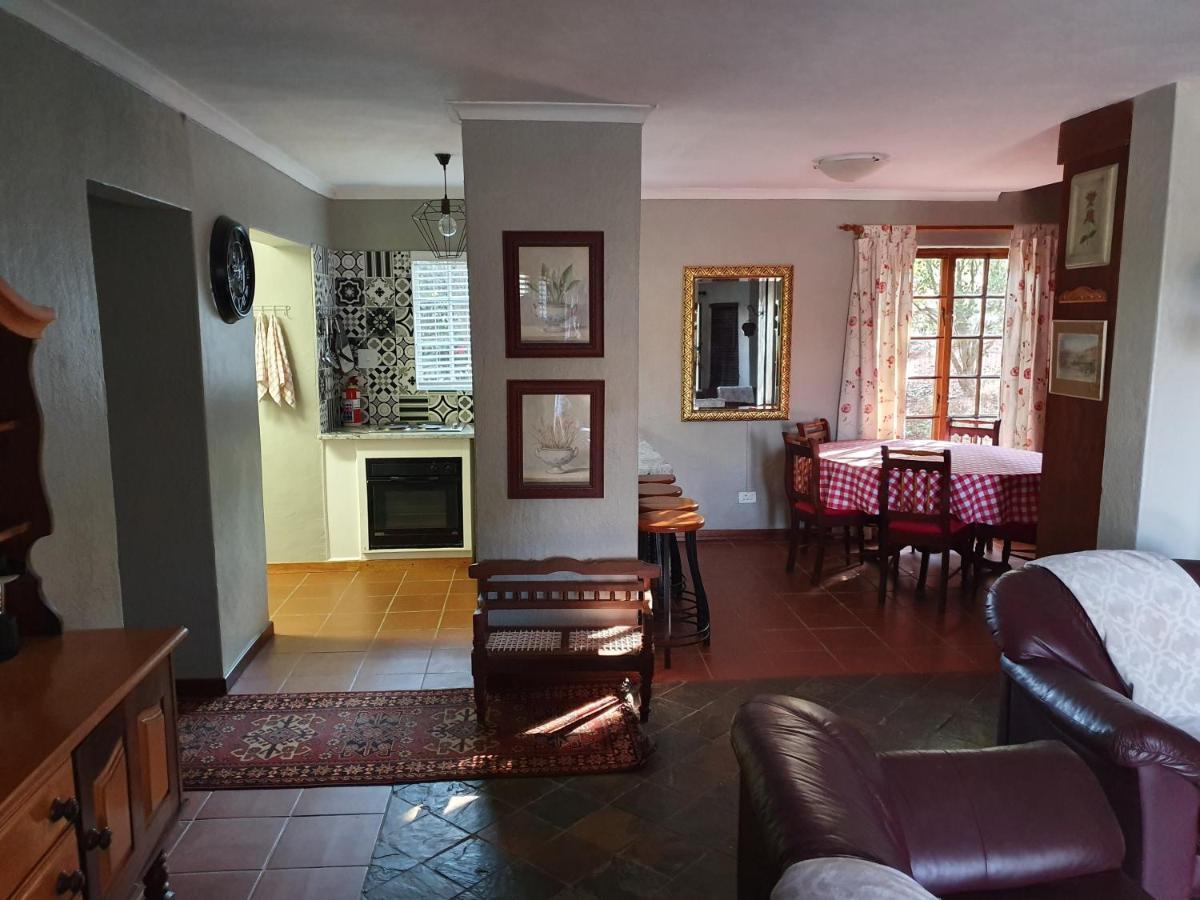 Villa Alm-Ue Dullstroom Esterno foto