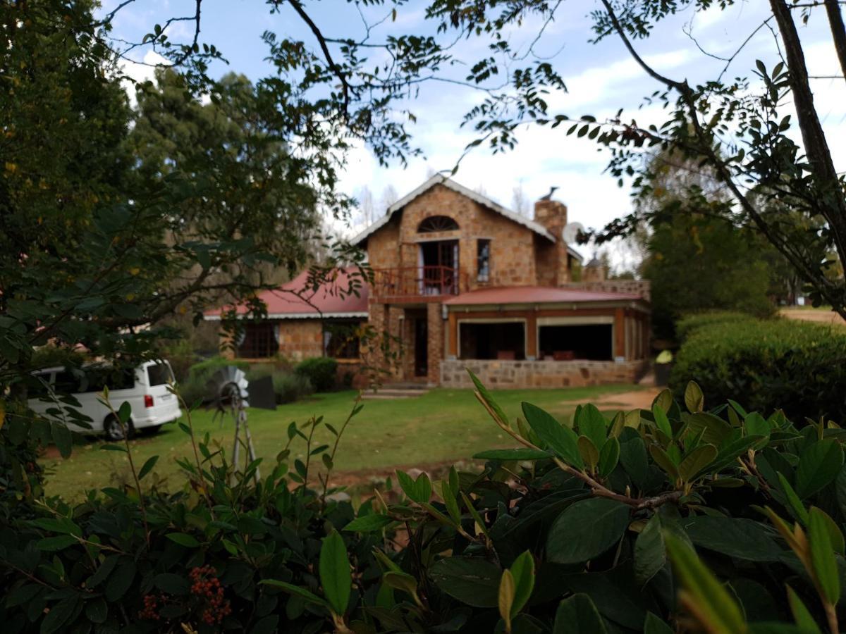 Villa Alm-Ue Dullstroom Esterno foto