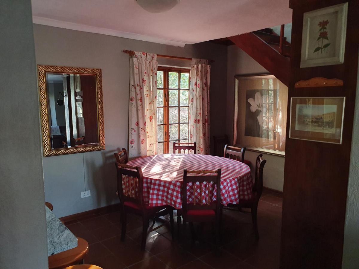 Villa Alm-Ue Dullstroom Esterno foto